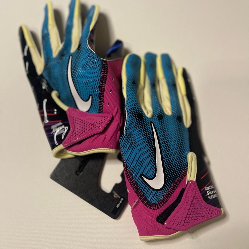 Nike Vapor Jet Football Gloves 7.0 Men's SMALL
